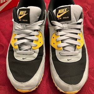 Nike Air Max 90